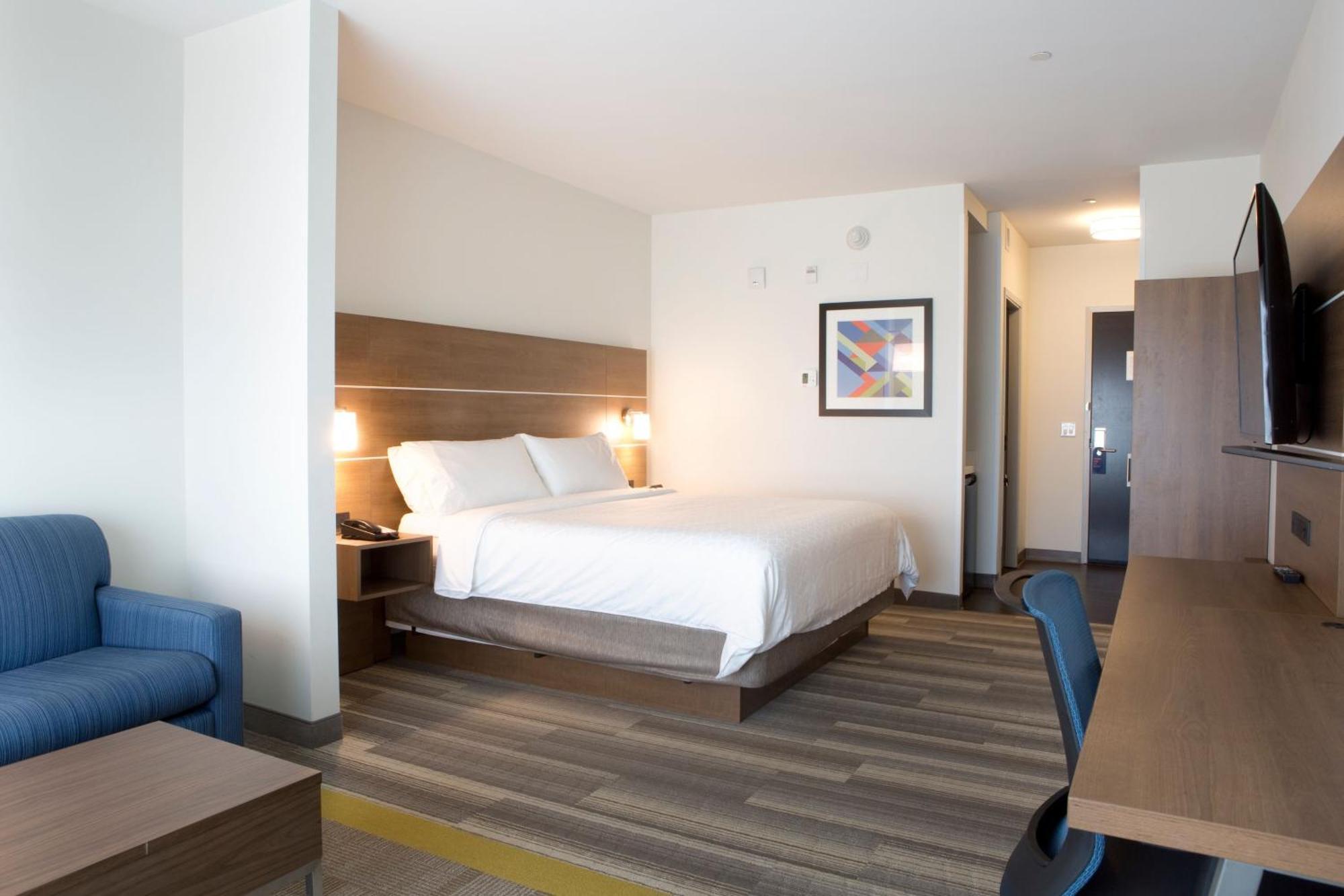 Holiday Inn Express & Suites - Edmonton Sw - Windermere, An Ihg Hotel Exterior photo