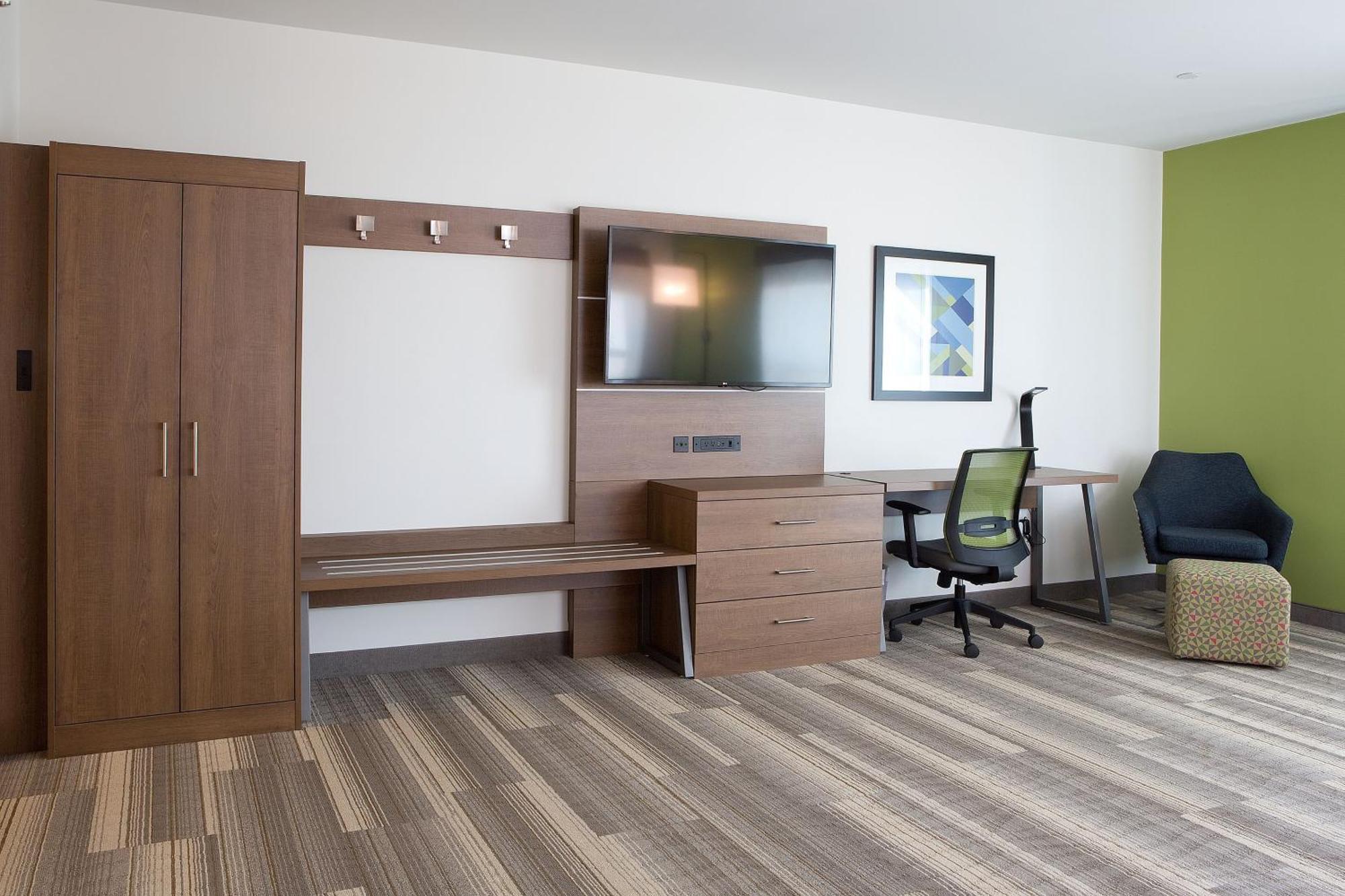 Holiday Inn Express & Suites - Edmonton Sw - Windermere By Ihg Exterior photo